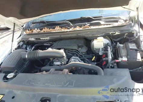 2021 Ram 1500 Laramie 4X4 5'7 Box z USA, uszkodzony, nr VIN 1C6SRFJT6MN513988